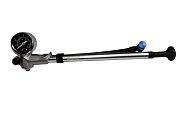 Насос BM-1506 с манометром для подкачки вилок и амортизаторов до 28 bar/400 psi
